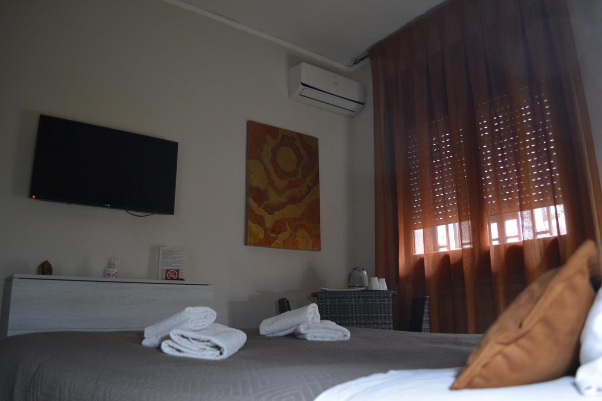 Mario'S House Bed & Breakfast Napoli Bagian luar foto